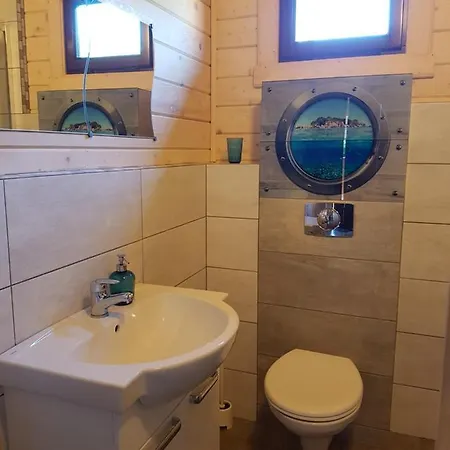 Orman Evi Z Klimatem Junoszyno