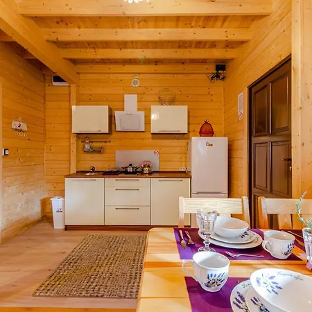 Z Klimatem Lodge Junoszyno